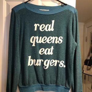 WILDFOX real queens eat burgers pullover